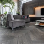 herter_parkett_eiche_geraeuchert_dunkel_chevron-verband