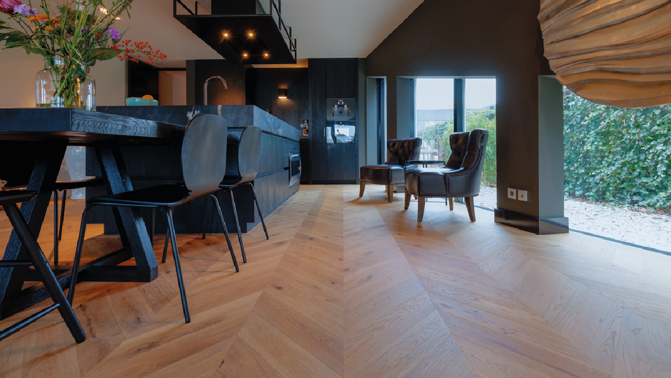 FB Hout IJburg_eiche_parkett_chevron