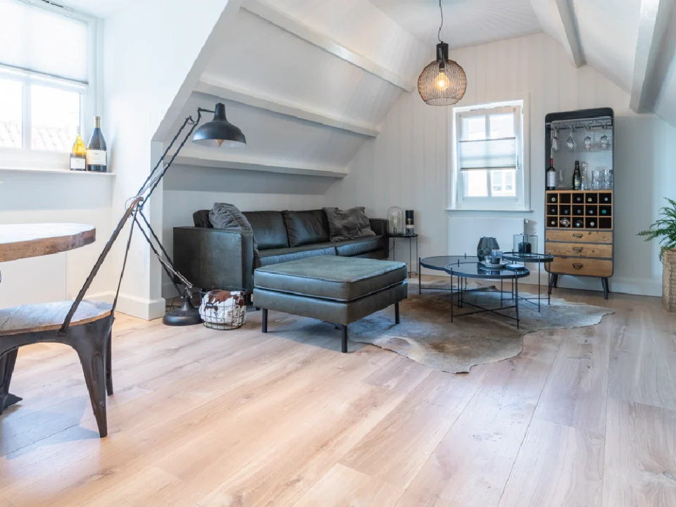 FB Hout_westzaan_eiche_gealtert_geweisst